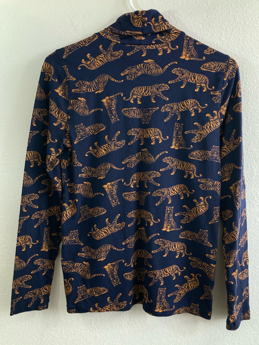 J.Crew Re-Imagined Navy Tiger Print Turtleneck Size S Cotton Top - Picture 6 of 11